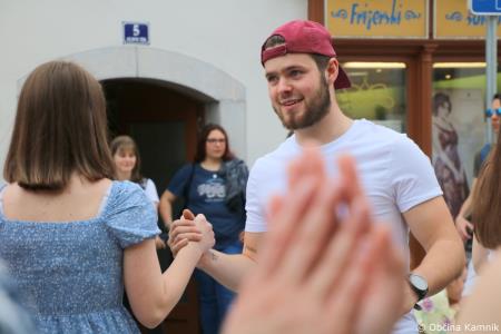 Po dveh letih Kamnik danes v znamenju maturantske četvorke (22)